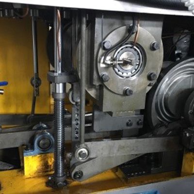 Machine de fabrication des gobelets en carton, DESPU-C100NS